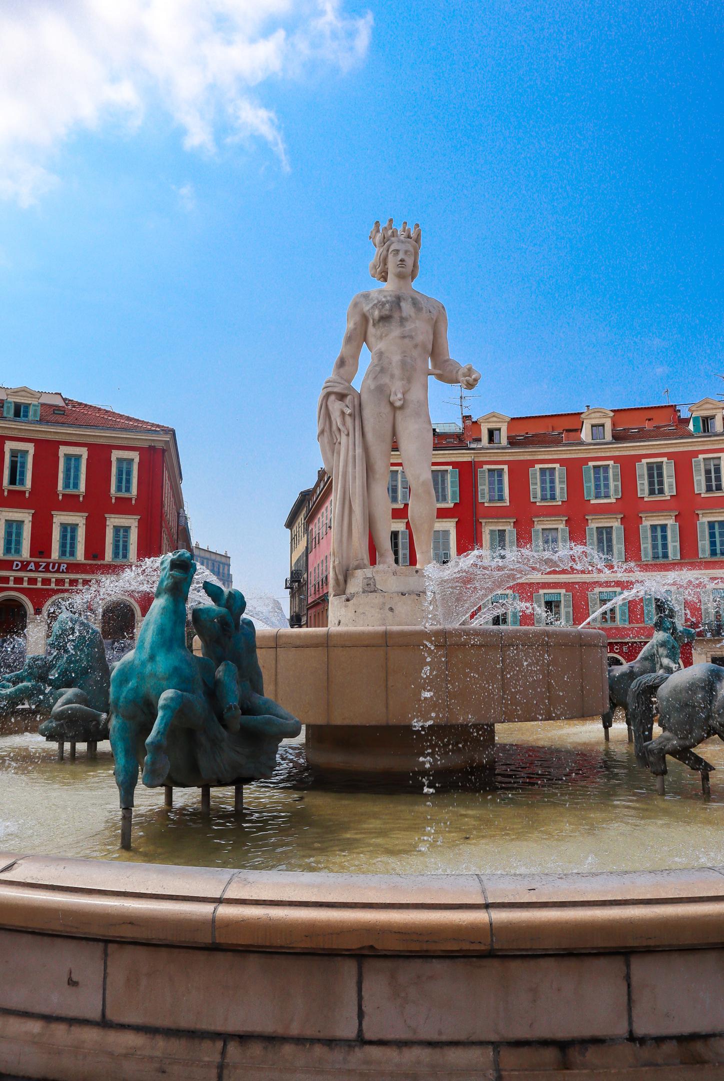 La Place Masséna